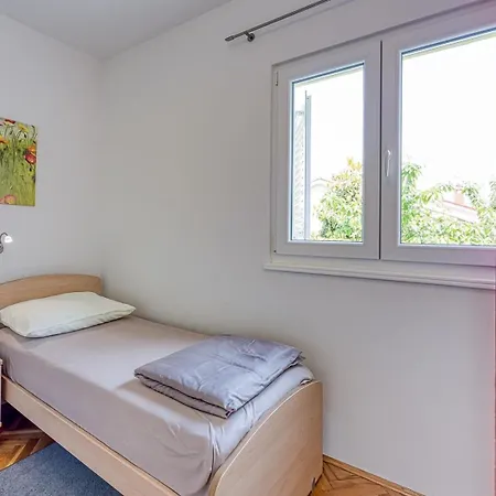 Pavluk With Balcony Apartment