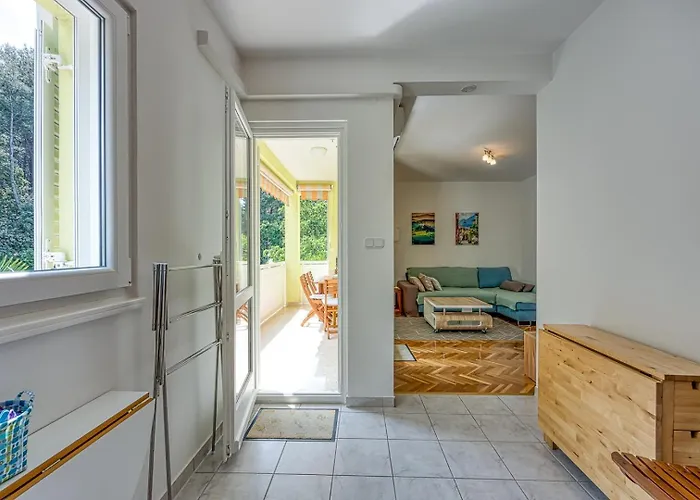 Pavluk With Balcony 아파트