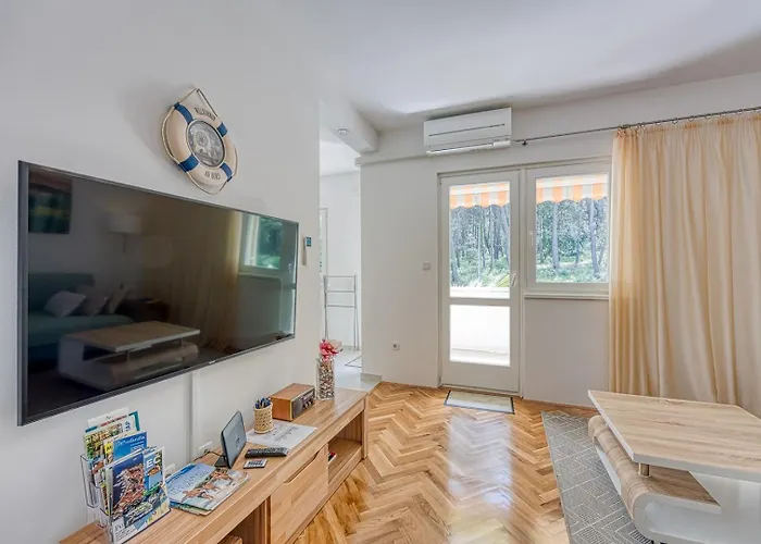 Pavluk With Balcony * 포레치